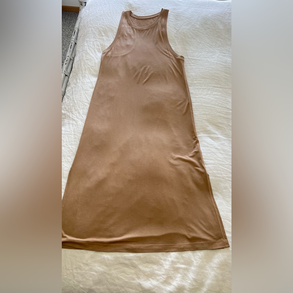 Lululemon | Women’s SZ 10 Large | Beige Refresh Maxi Dress II | Side Slits EUC